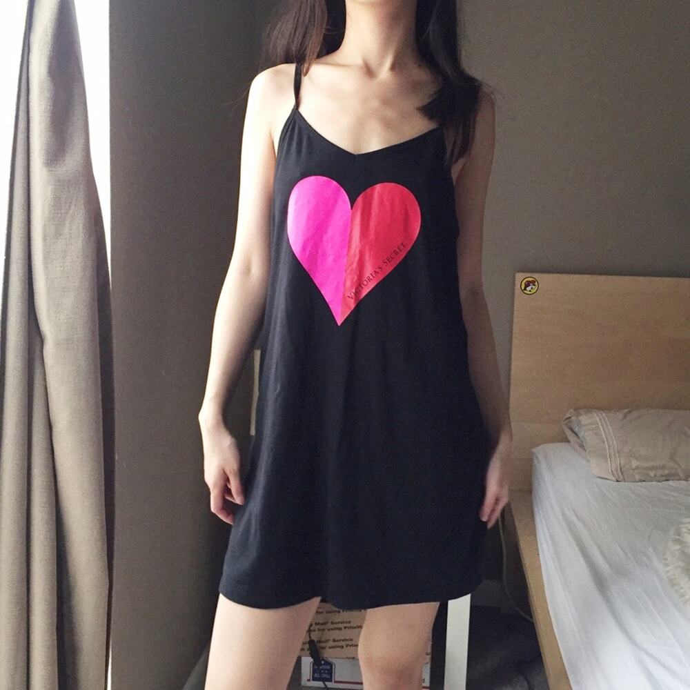 Victoria's Secret Heart Printed Sleepwear in Black-DA3